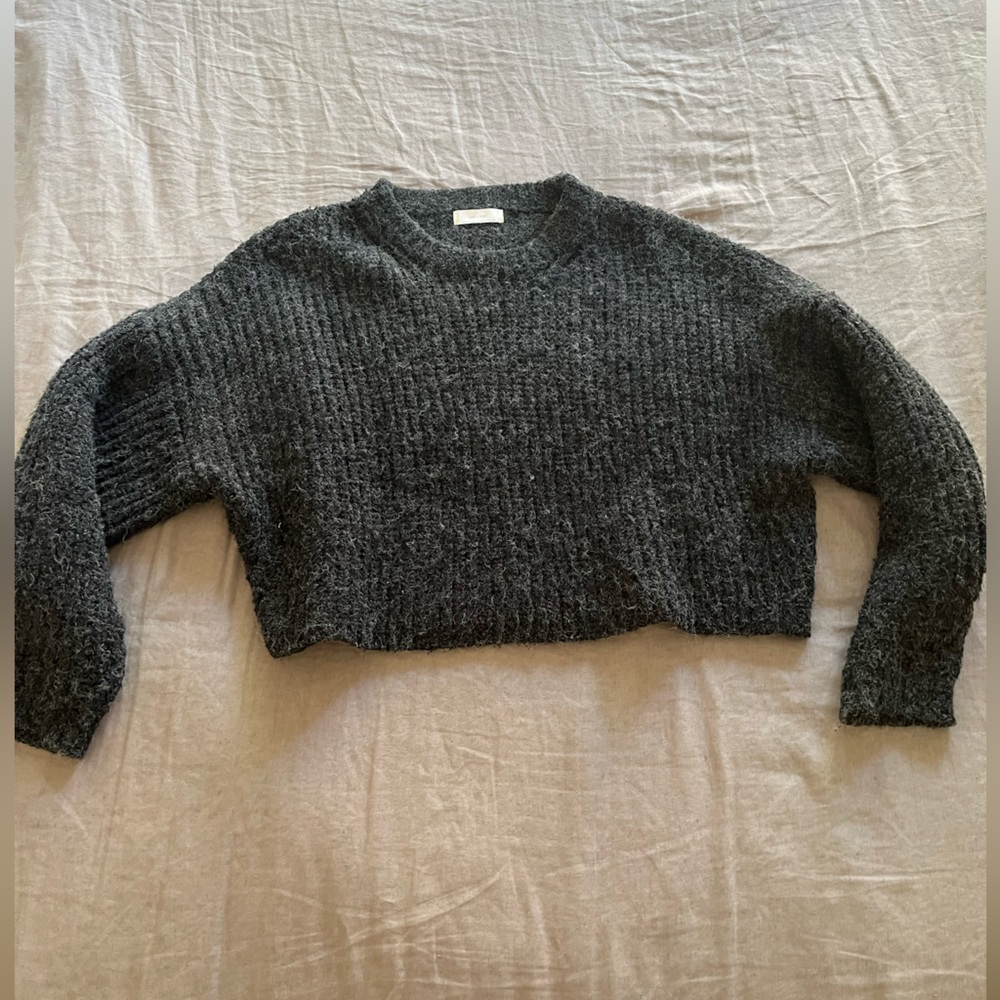 Oversized Gray chunky knit crop sweater